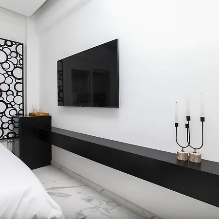 Velvet Escapes: Blanc Apartment
