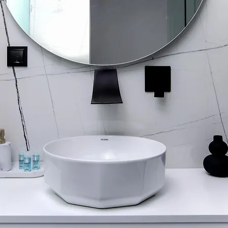 Apartment Velvet Escapes: Blanc *